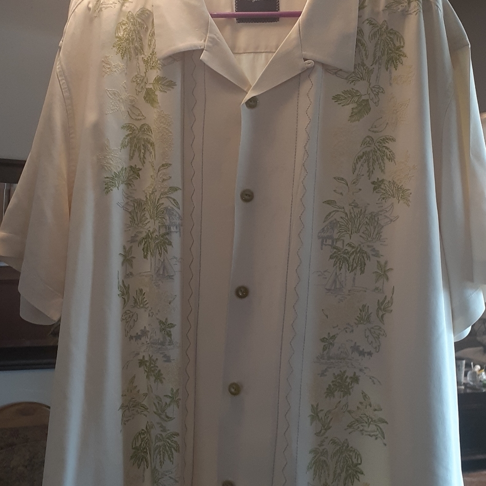 Tommy Bahama button Hawaiian shirt bowlerl xxl